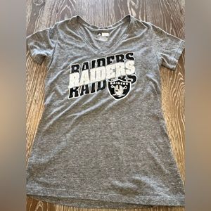 Women’s XL Raiders V-Neck T-Shirt